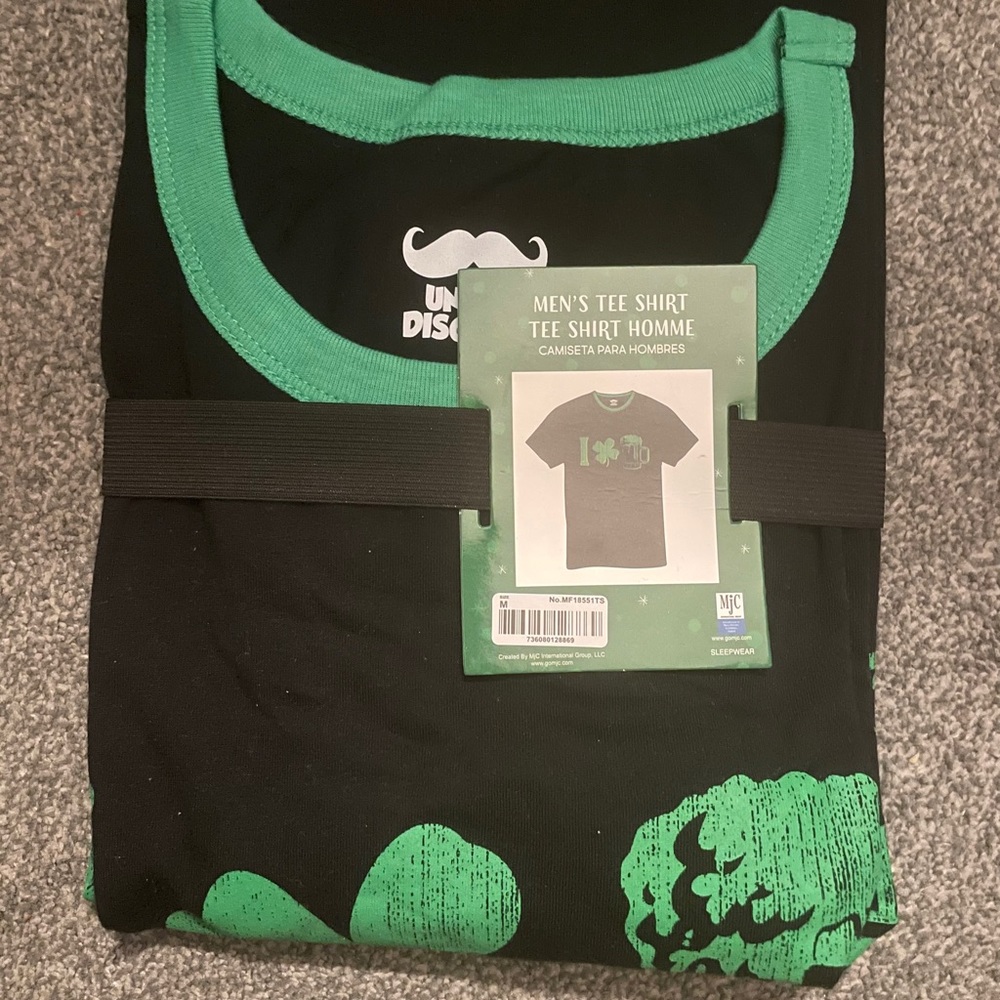 NWT Mens M St Patrick’s Day I Love Beer T Shirt